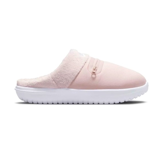 Nike Shoes - NIKE Women’s Slipper